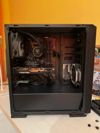 PC Sobremesa Negro