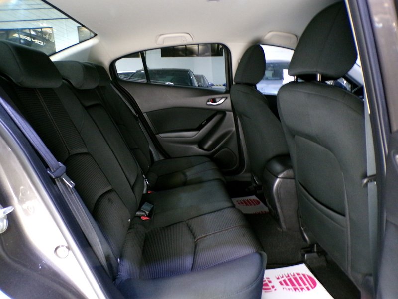 Mazda 2017, foto 16