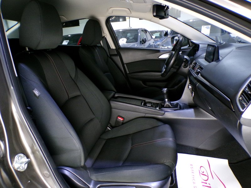 Mazda 2017, foto 19