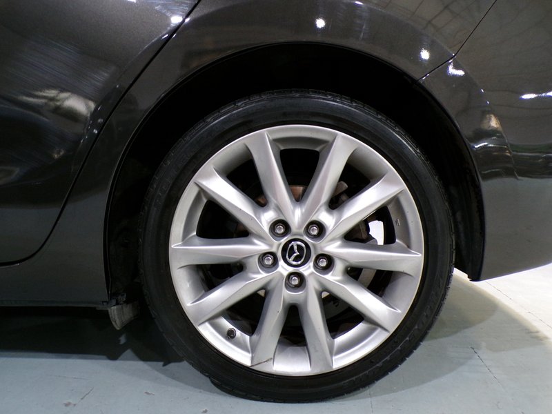 Mazda 2017, foto 10