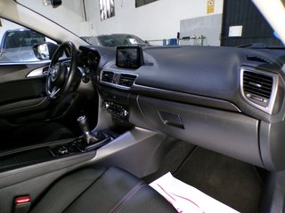 Mazda 3 Sedan 2.2d 150cv 2017
