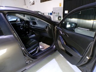Mazda 3 Sedan 2.2d 150cv 2017