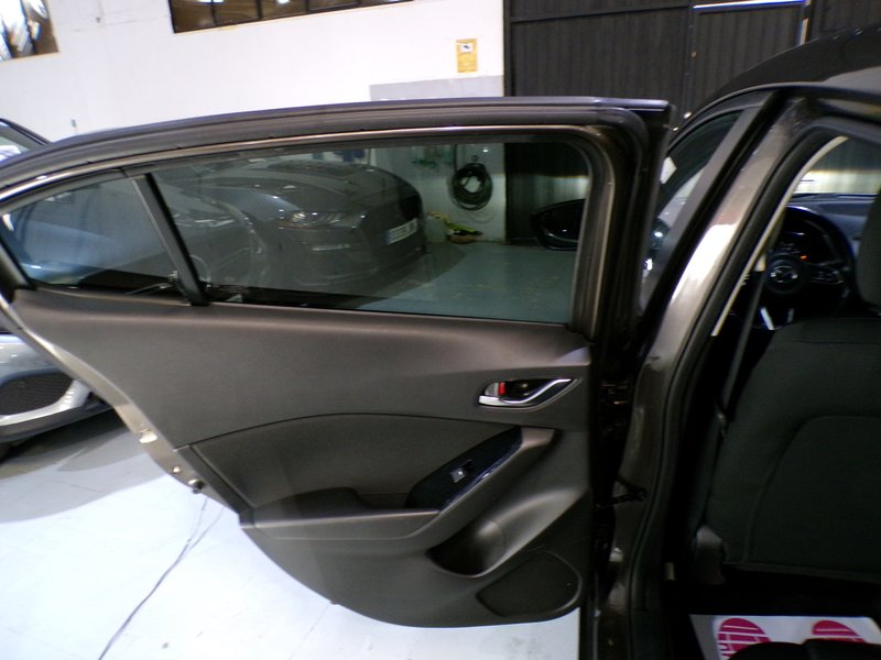 Mazda 2017, foto 27