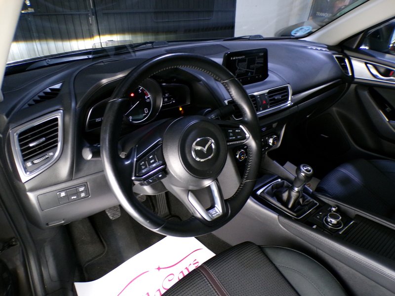 Mazda 2017, foto 31