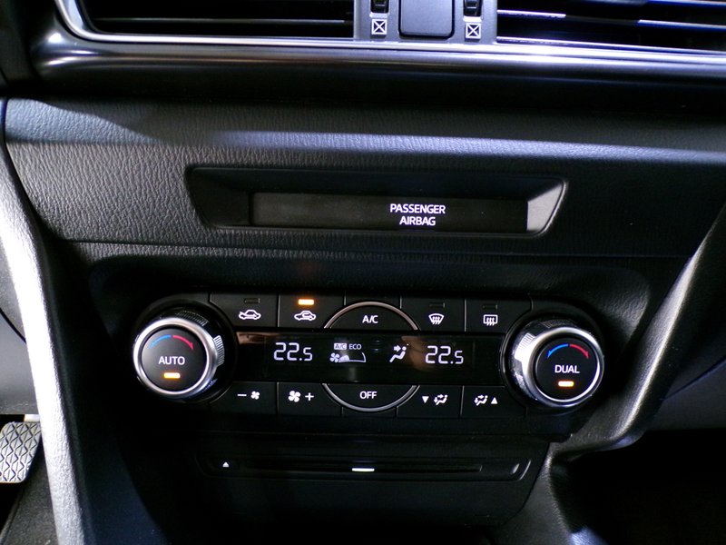 Mazda 2017, foto 41