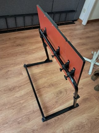Mesa auxiliar ajustable negra