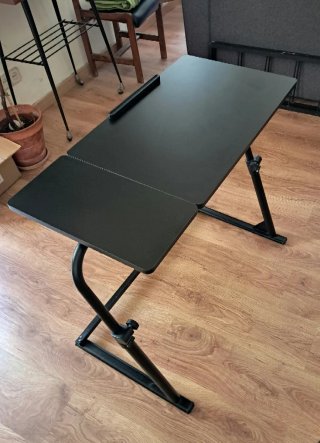 Mesa auxiliar ajustable negra