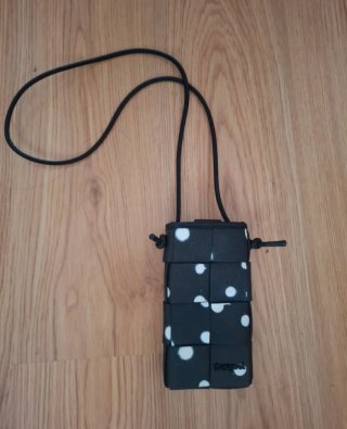 Bolsito Desigual puntos blanco y negro