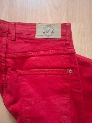 Pantalón ajustado hombre rojo