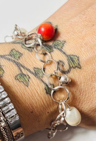Pulsera de eslabones, perlas y coral plata ley 925