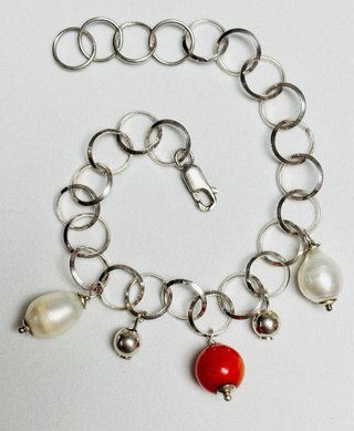 Pulsera de eslabones, perlas y coral plata ley 925