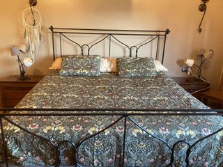 Cama Hierro Forjado + Banco Beige/Negro 180cm