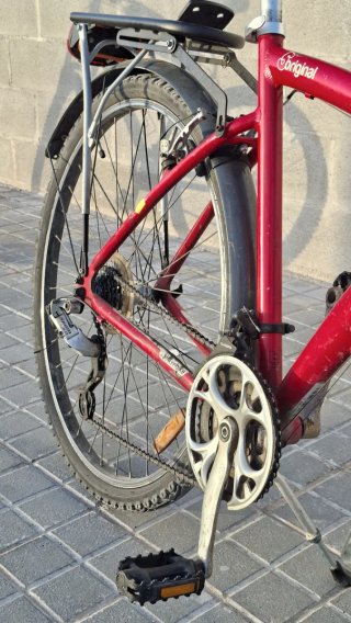 Bicicleta roja buen estado