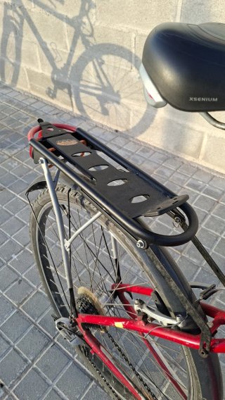 Bicicleta roja buen estado