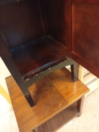 Comodino in legno e marmo