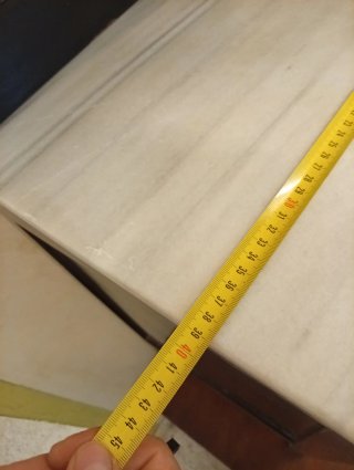 Comodino in legno e marmo