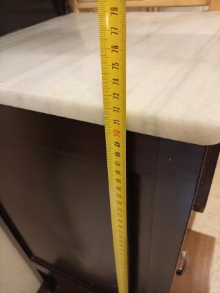 Comodino in legno e marmo