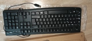 Teclado de ordenador negro