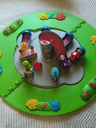 Casa Teletubbies figuras disney infantil barbie 90