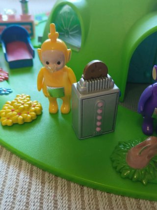 Casa Teletubbies figuras disney infantil barbie 90