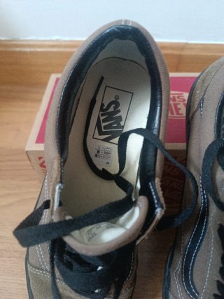 Zapatillas Vans Marrones y Negras