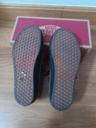 Zapatillas Vans Marrones y Negras