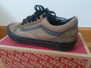 Zapatillas Vans Marrones y Negras