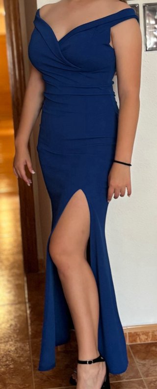 Vestido azul largo con abertura