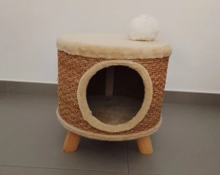 Rascador Cama Nido para gatos + Juguete de gatitos