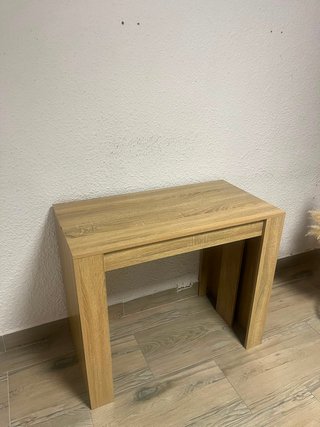 Mesa consola extensible para 10 personas.