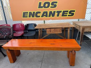 Banco rústico de madera maciza