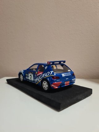 Scalextric/Ninco Peugeot 306 Azul
