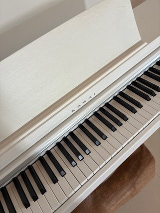 Piano Kawai Blanco
