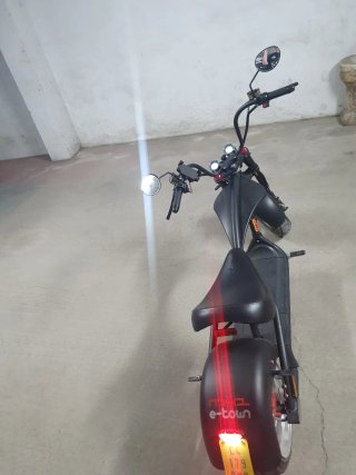 Moto Eléctrica Custom Citycoco Negra