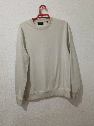 Pantalones vaqueros cargo azules + sudadera