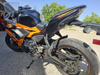 Kawasaki Ninja 650 - Moto Deportiva