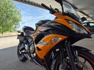 Kawasaki Ninja 650 - Moto Deportiva