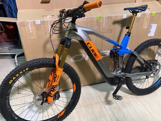Bicicleta Eléctrica Cube