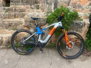 Bicicleta Eléctrica Cube