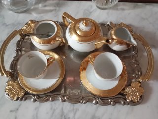 Juego de té porcelana y oro
