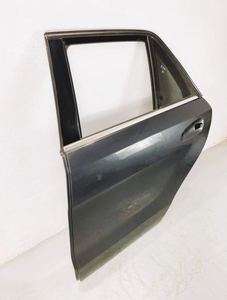 Puerta trasera izquierda Mercedes-Benz ML A1667300105