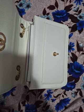 Borsa donna bianca con tracolla a catena