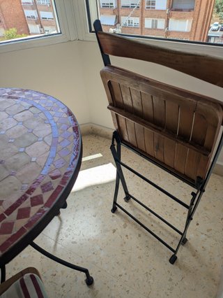 Mesa mosaico y 2 sillas de hierro NO ENVÍO