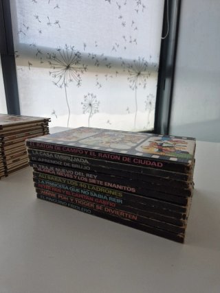 "Walt Disney presenta" colección de 32 libros