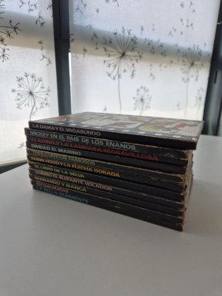 "Walt Disney presenta" colección de 32 libros