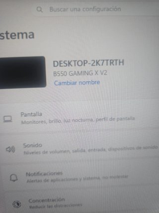 PC Gaming MSI con luces LED