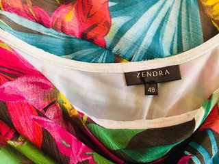 Camiseta Zendra floral multicolor talla única