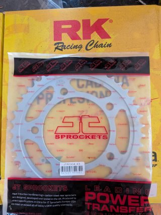 Corona de 43 dientes - Honda Hornet