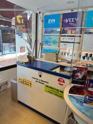 Mueble de Lotería y Apuestas.