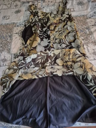 Abito estivo floreale taglia S